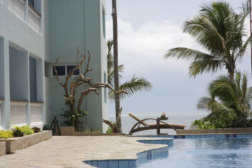 Cowrie Beach Haven Studio Apartment Момбаса Екстериор снимка